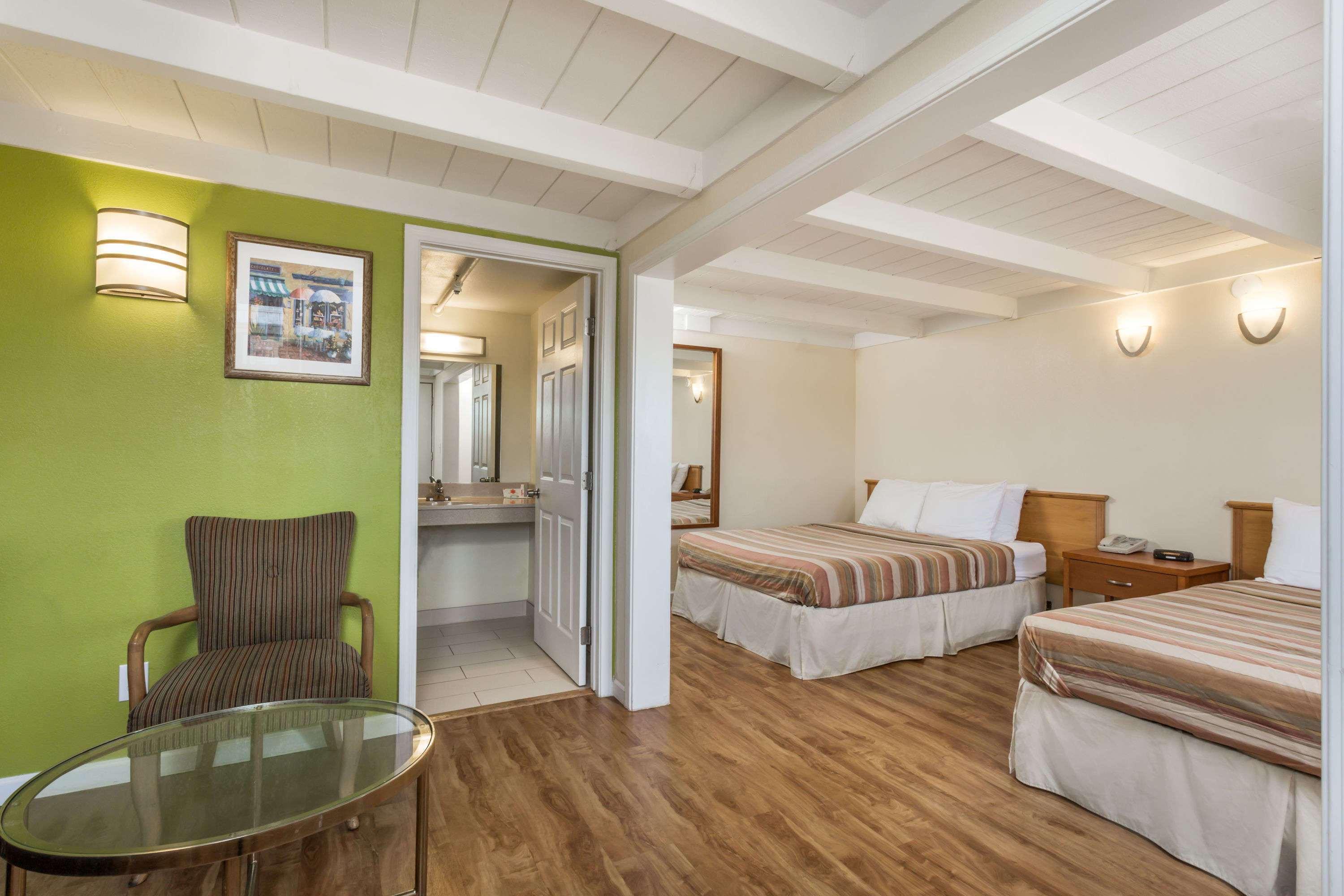 ทราเวลลอดจ์ บาย วินด์แฮม แฟร์ฟิลด์/นาปา แวลเลย์ Hotel ภายนอก รูปภาพ